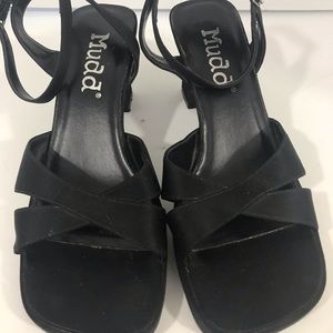 Mudd Mya Ankle strap sandal size 6